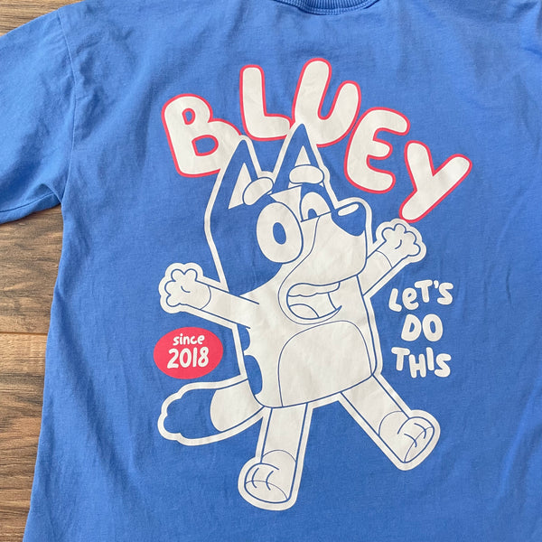 Size 6 Cotton On Kids Bluey appliqué shirt w/front + back details