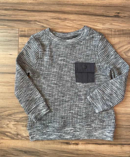 2T Old navy gray thermal waffle knit long sleeve shirt with pocket