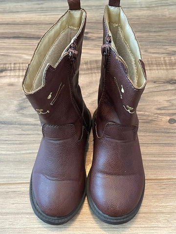 Size 6 Carter's brown cat boots with zippers