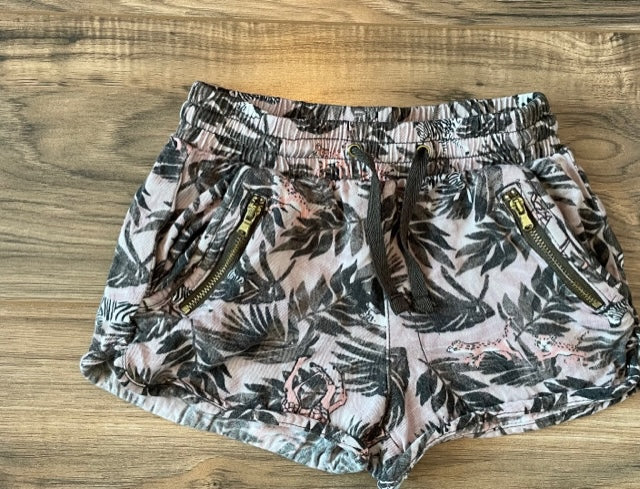 5-6y H&M jungle print dolphin style pull-on shorts
