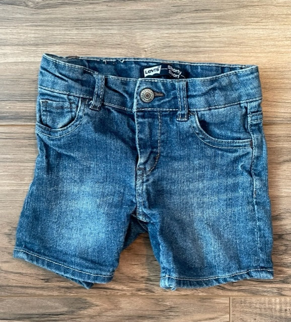 3T Levi's shorty shorts with heart pocket details