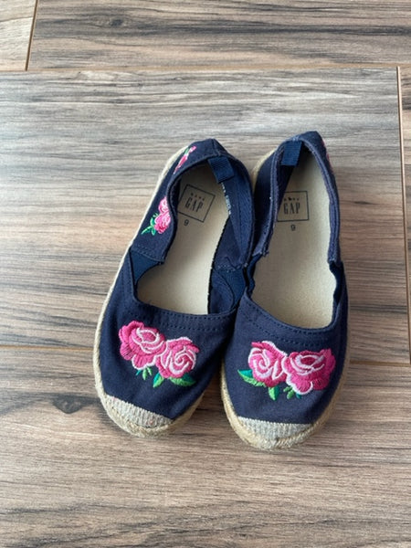 Size 9 GAP dark blue w/ rose embroidery jute espadrilles
